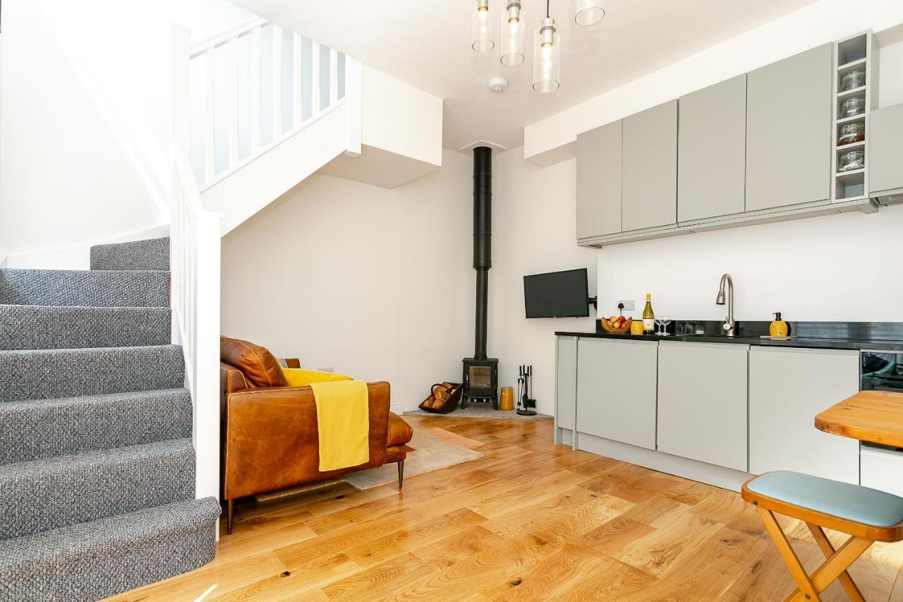 The Bs Hive, Modern, Stylish, 2 Bedroom House, In Harrogate Centre מראה חיצוני תמונה